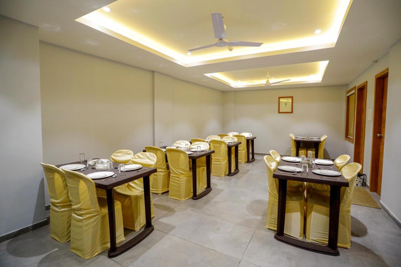 Hotel Om Сомнатг Екстер'єр фото