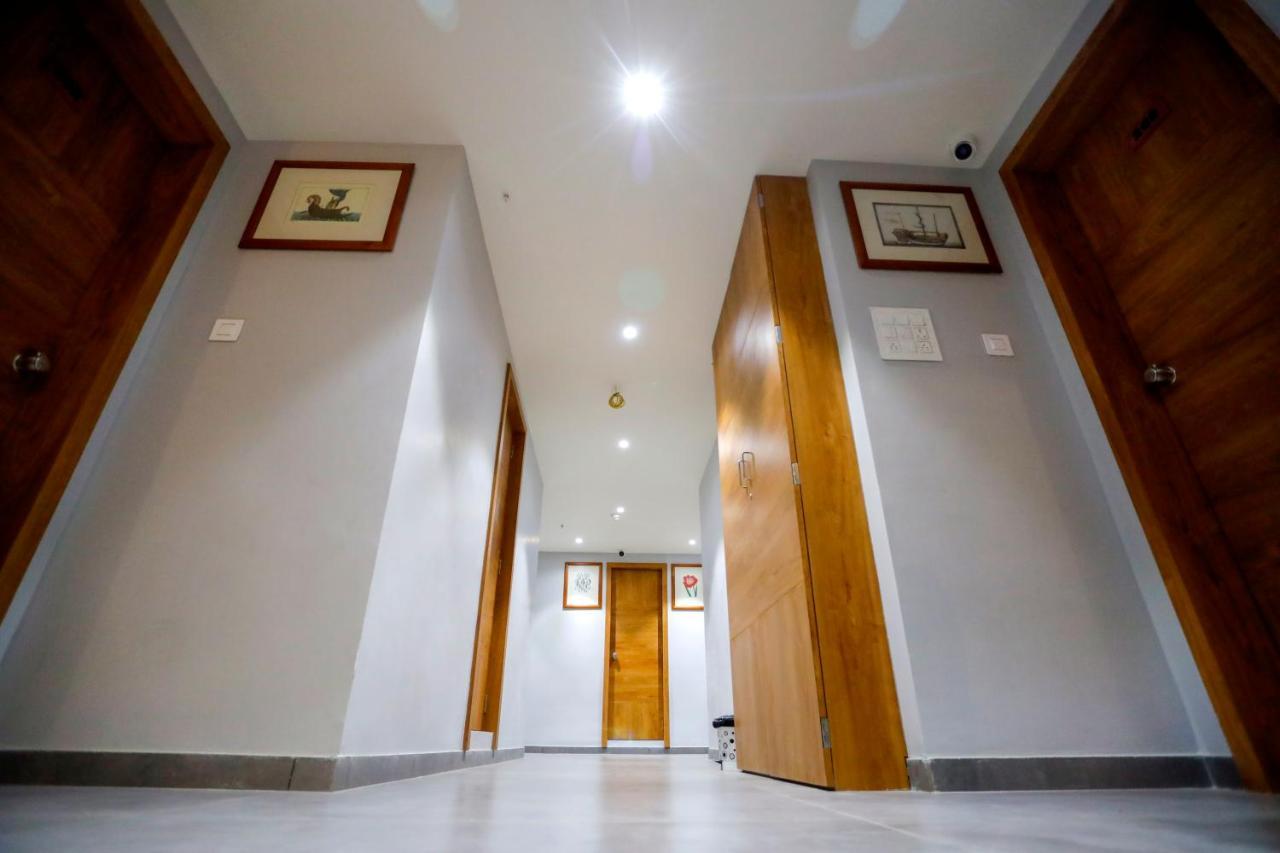Hotel Om Сомнатг Екстер'єр фото